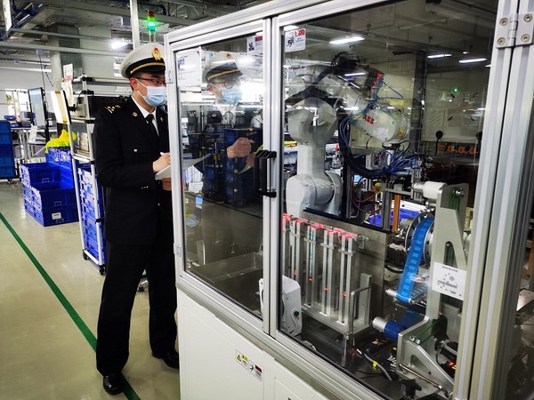 二手设备报关代理|上海港进口旧设备清关申报思路